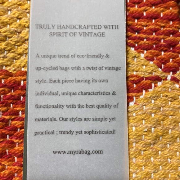 MYRA WEEKENDER/ DUFFEL BAG - Picture 7 of 8